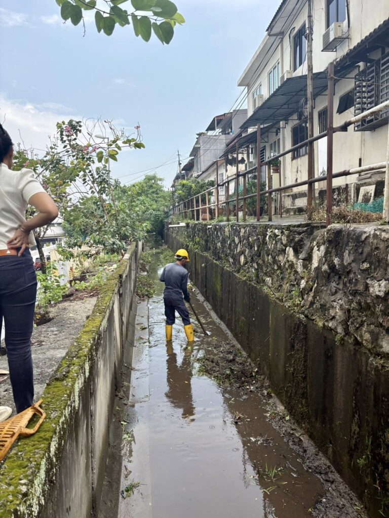 Pembersihan Monsun Drain